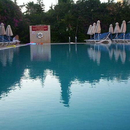 Jasmine Hotel Apartments Лімасол Екстер'єр фото
