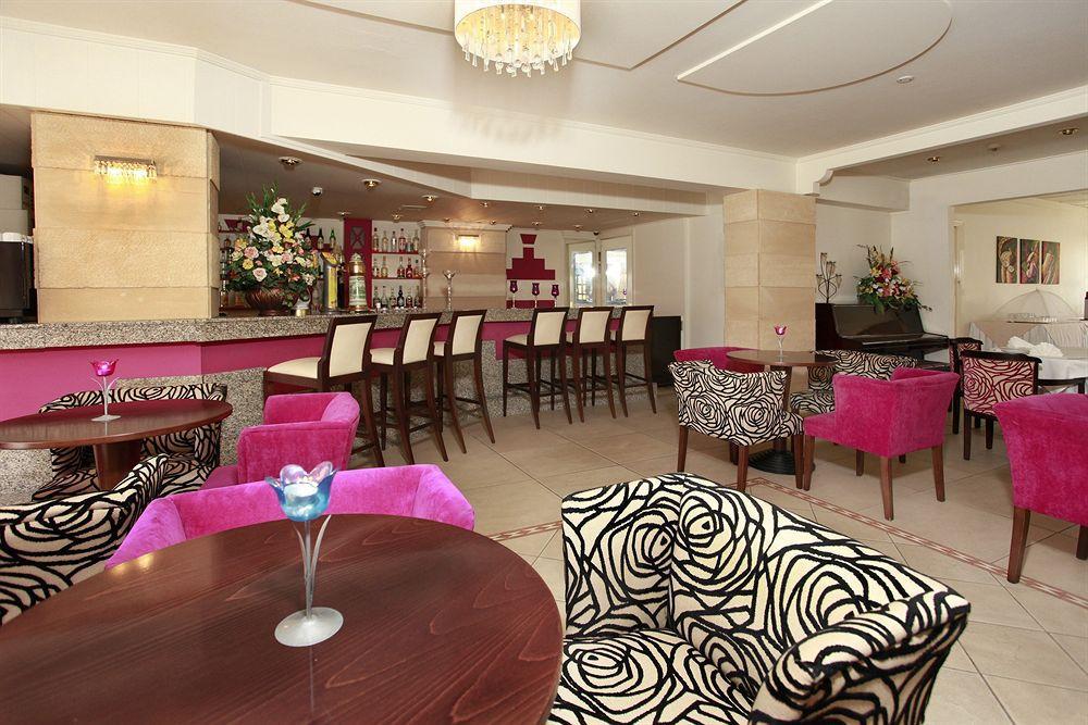Jasmine Hotel Apartments Лімасол Екстер'єр фото