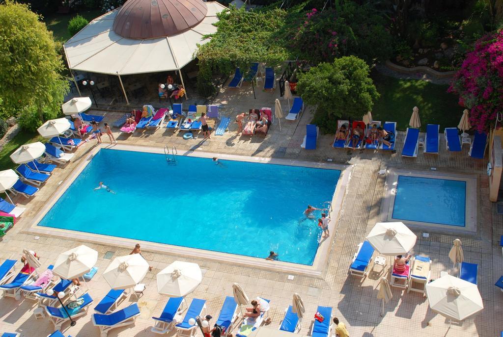 Jasmine Hotel Apartments Лімасол Екстер'єр фото
