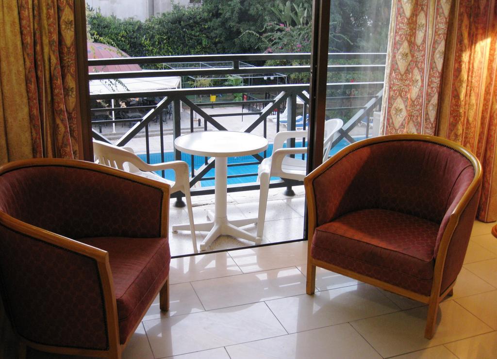 Jasmine Hotel Apartments Лімасол Екстер'єр фото