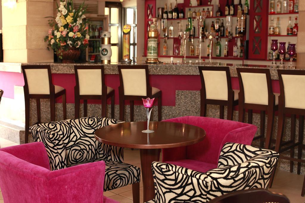 Jasmine Hotel Apartments Лімасол Екстер'єр фото