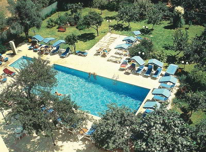 Jasmine Hotel Apartments Лімасол Екстер'єр фото